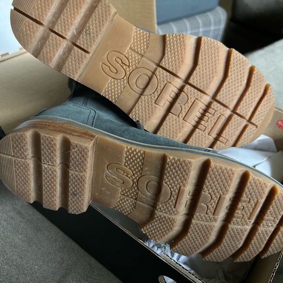 Sorrel Lennox Lace WP Boots in Dark Moss size 9 - Picture 3 of 5